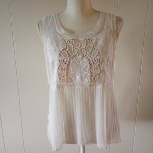 American Eagle Tank Top Blouse Medium White Ivory Pleated Crochet Embroidered